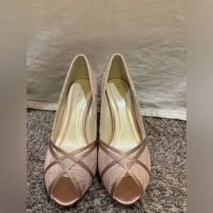 NWOT Paradox London Satin Pink Lace Open-Toe Heels (Size 8)